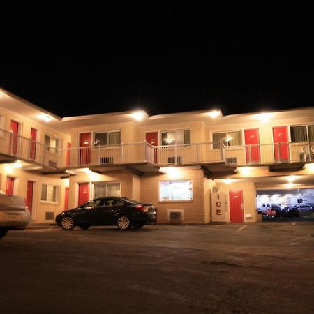 דארטמאות' Lake City Motel מראה חיצוני תמונה