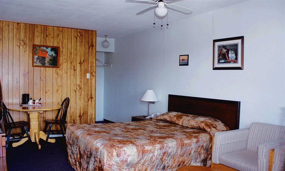 דארטמאות' Lake City Motel מראה חיצוני תמונה