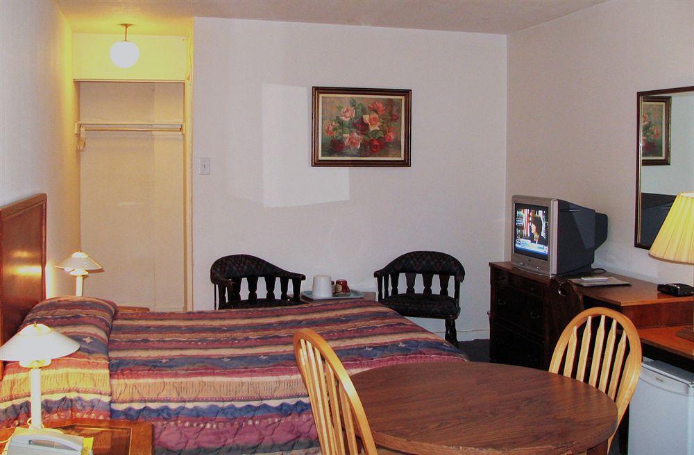 דארטמאות' Lake City Motel מראה חיצוני תמונה