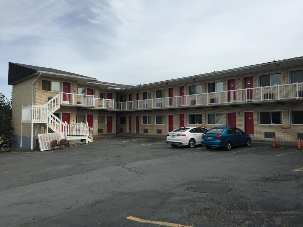 דארטמאות' Lake City Motel מראה חיצוני תמונה
