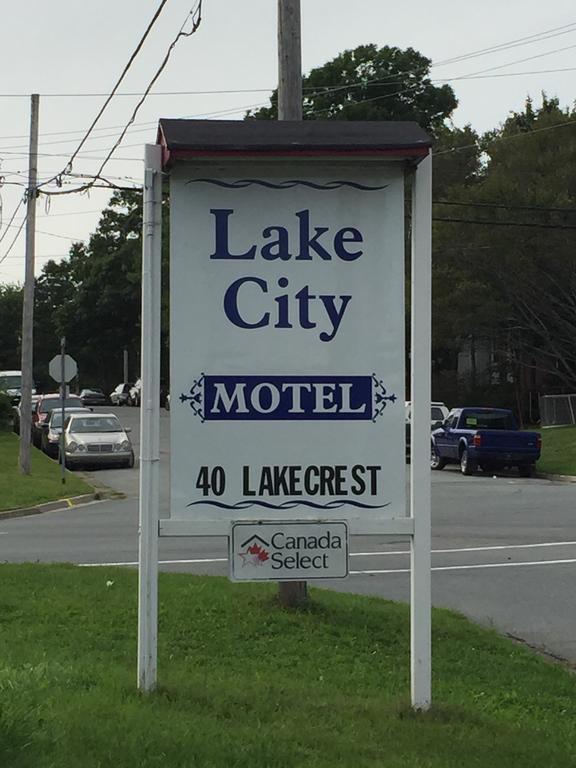 דארטמאות' Lake City Motel מראה חיצוני תמונה