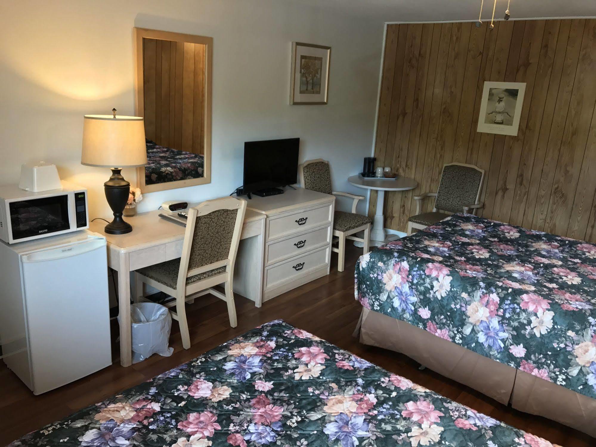דארטמאות' Lake City Motel מראה חיצוני תמונה