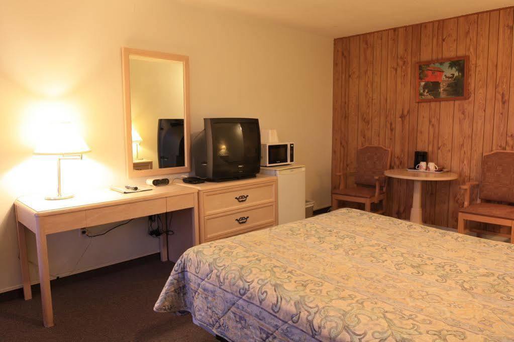 דארטמאות' Lake City Motel מראה חיצוני תמונה