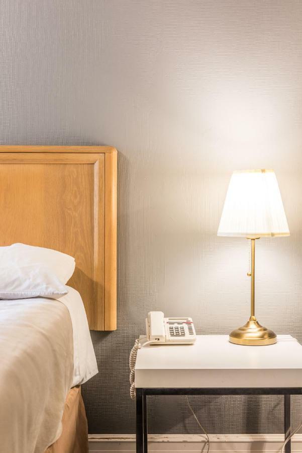 דארטמאות' Lake City Motel מראה חיצוני תמונה