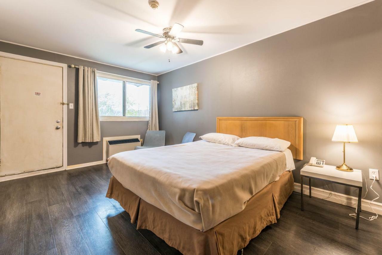 דארטמאות' Lake City Motel מראה חיצוני תמונה